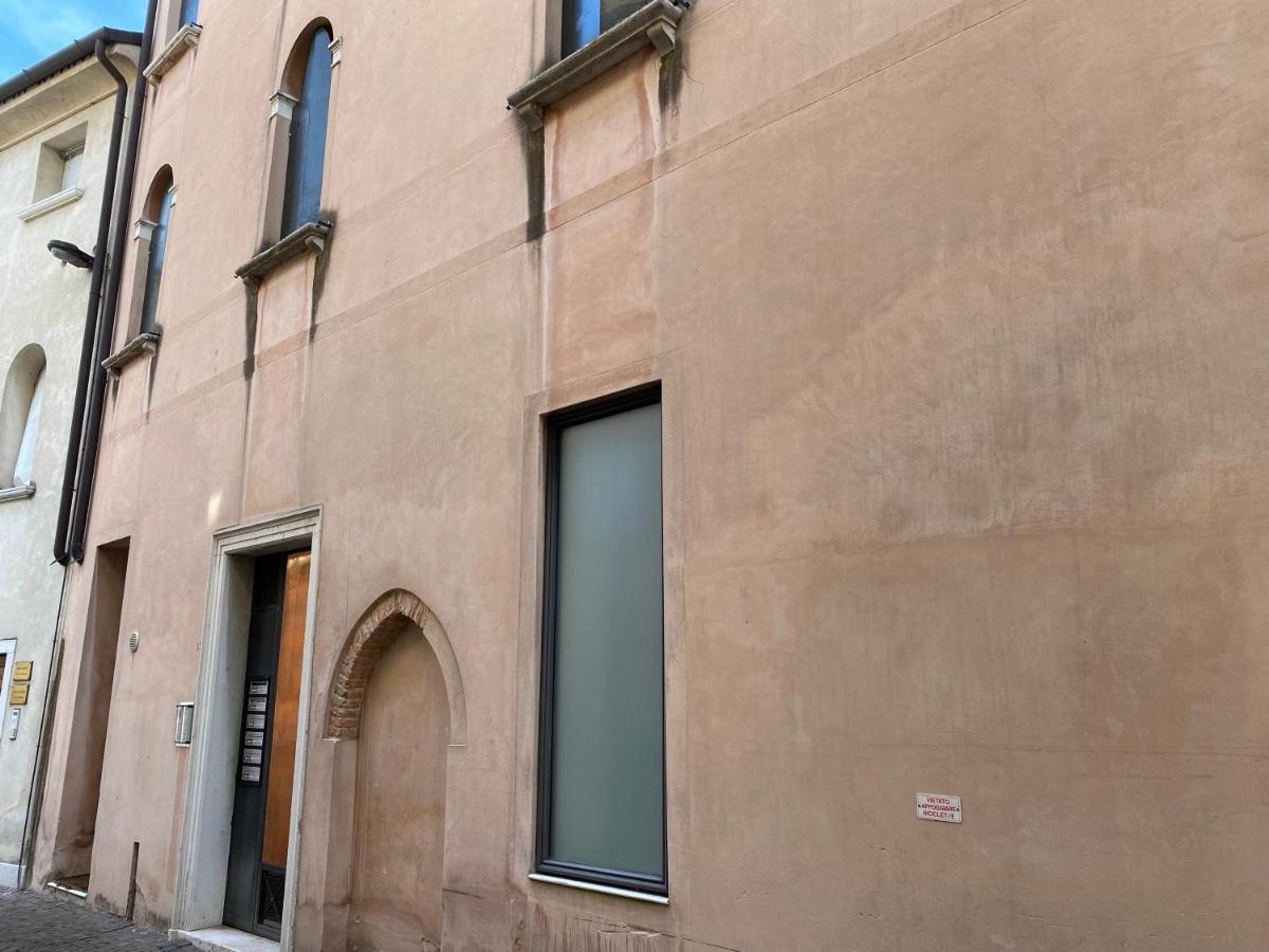 Santa Caterina: Charming Apartment Treviso Bagian luar foto