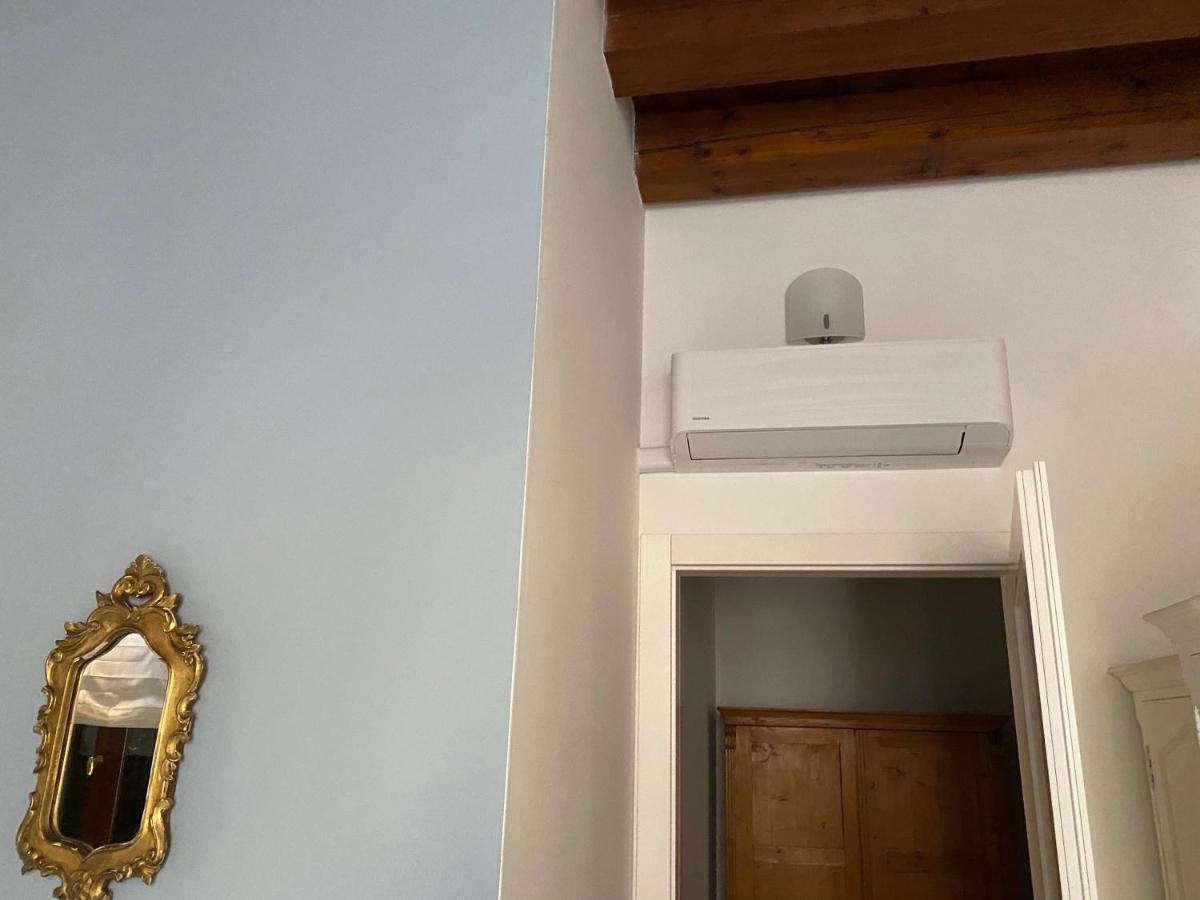 Santa Caterina: Charming Apartment Treviso Bagian luar foto
