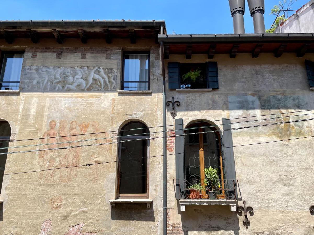 Santa Caterina: Charming Apartment Treviso Bagian luar foto