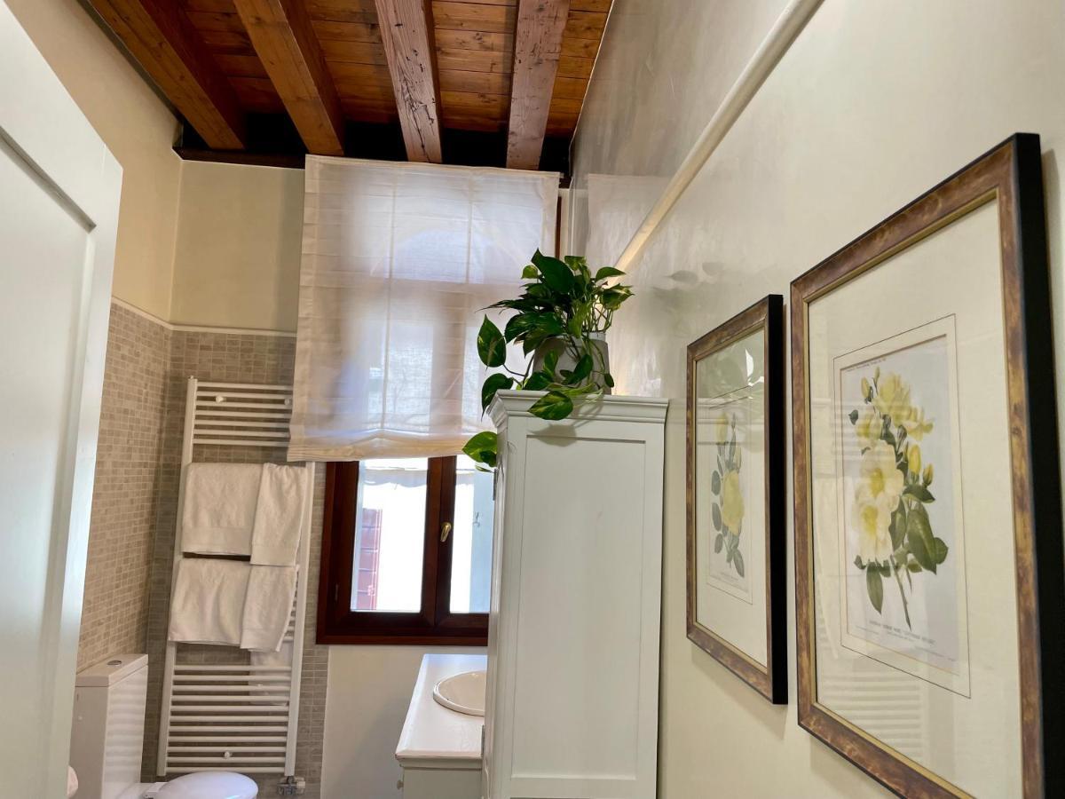 Santa Caterina: Charming Apartment Treviso Bagian luar foto