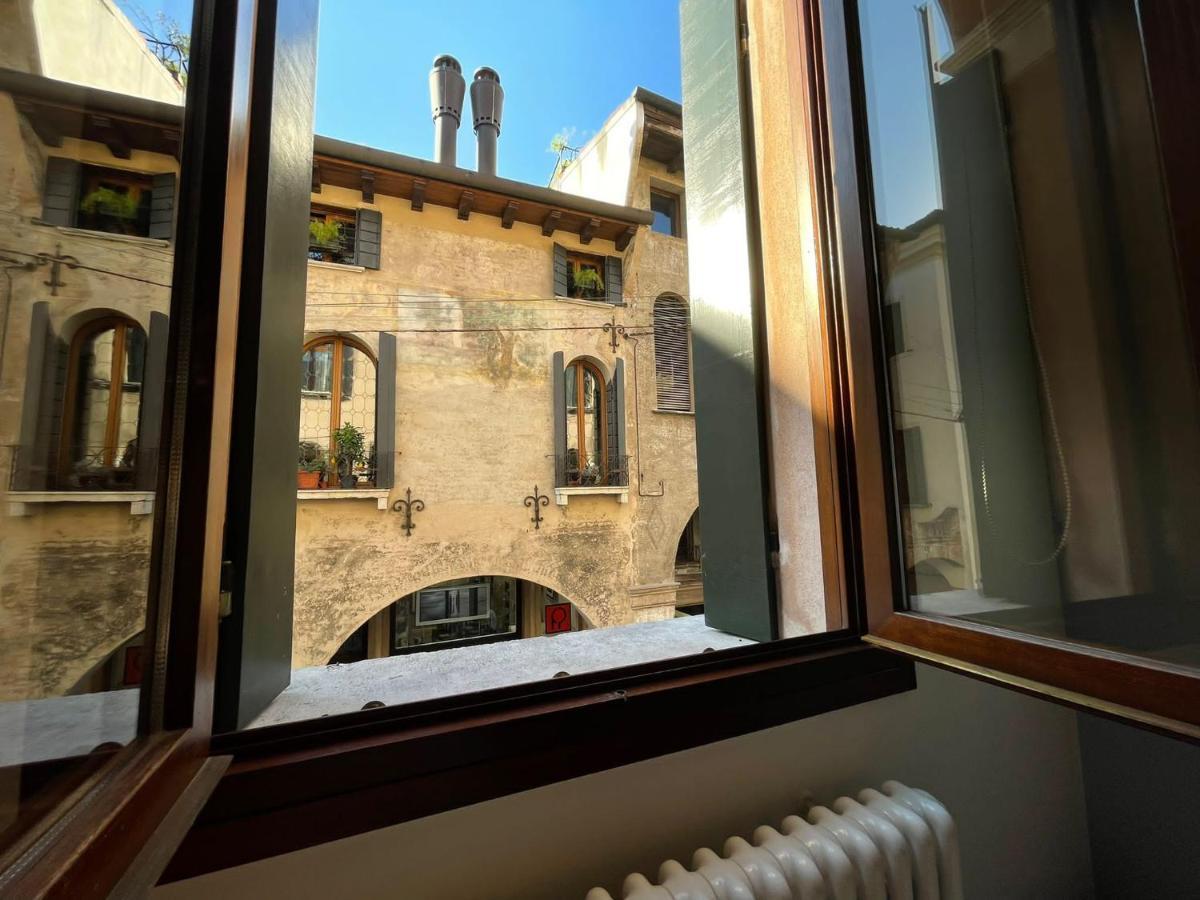 Santa Caterina: Charming Apartment Treviso Bagian luar foto