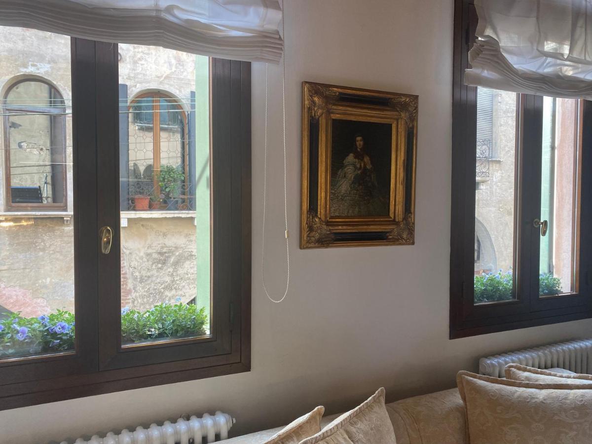 Santa Caterina: Charming Apartment Treviso Bagian luar foto